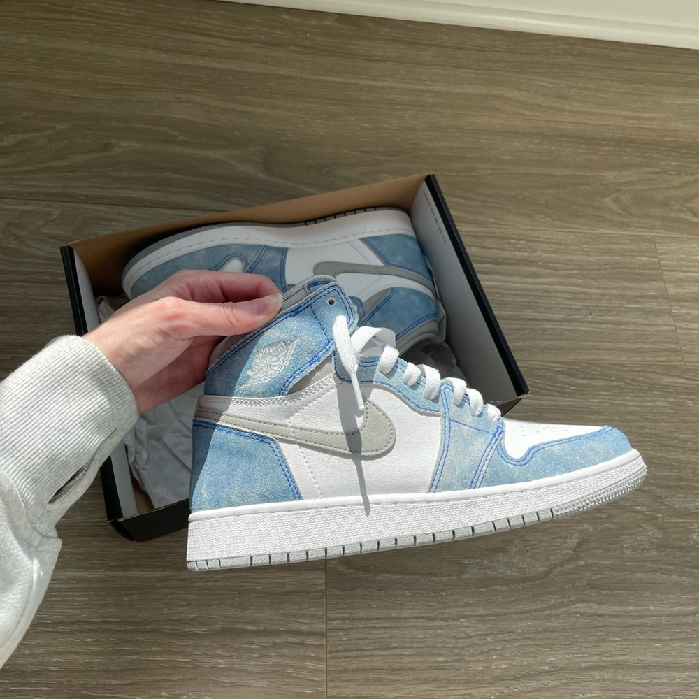 Air Jordan 1 Retro High OG GS ‘Hyper Royal’ Sz 6Y EUC like New - Picture 6 of 16